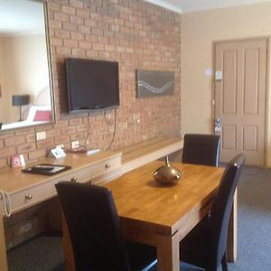 Deluxe Queen Room Two Single Beds